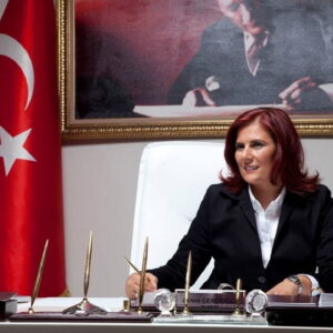 cercioglu akpye geciyor iddiasi akpden yalanlama geldi sultanhisar belediye baskani katilacak FKeKELKg