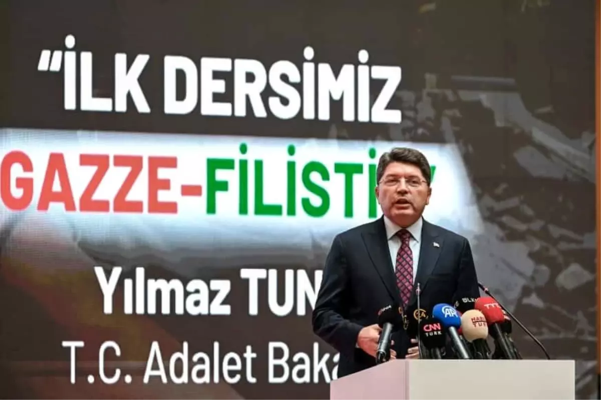 bakan tunctan filistin cagrisi rUKuvDII.jpg