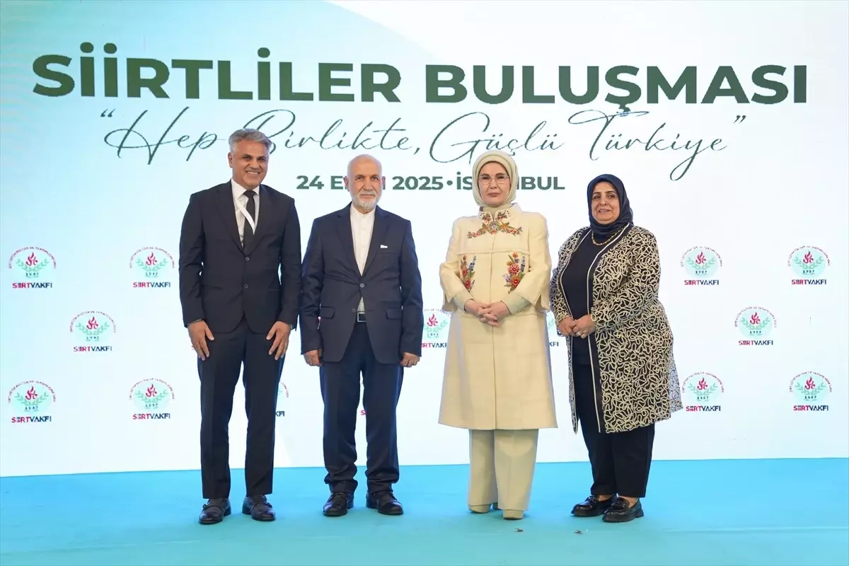 cumhurbaskani erdoganin esi emine erdogan siirtlilerle bulusma programinda konustu aciklamasi CKZt1NXM.jpg