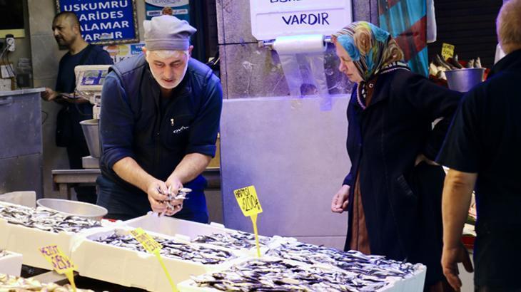 trabzonda hamsinin kilosu 200 tl N1XrDuJc