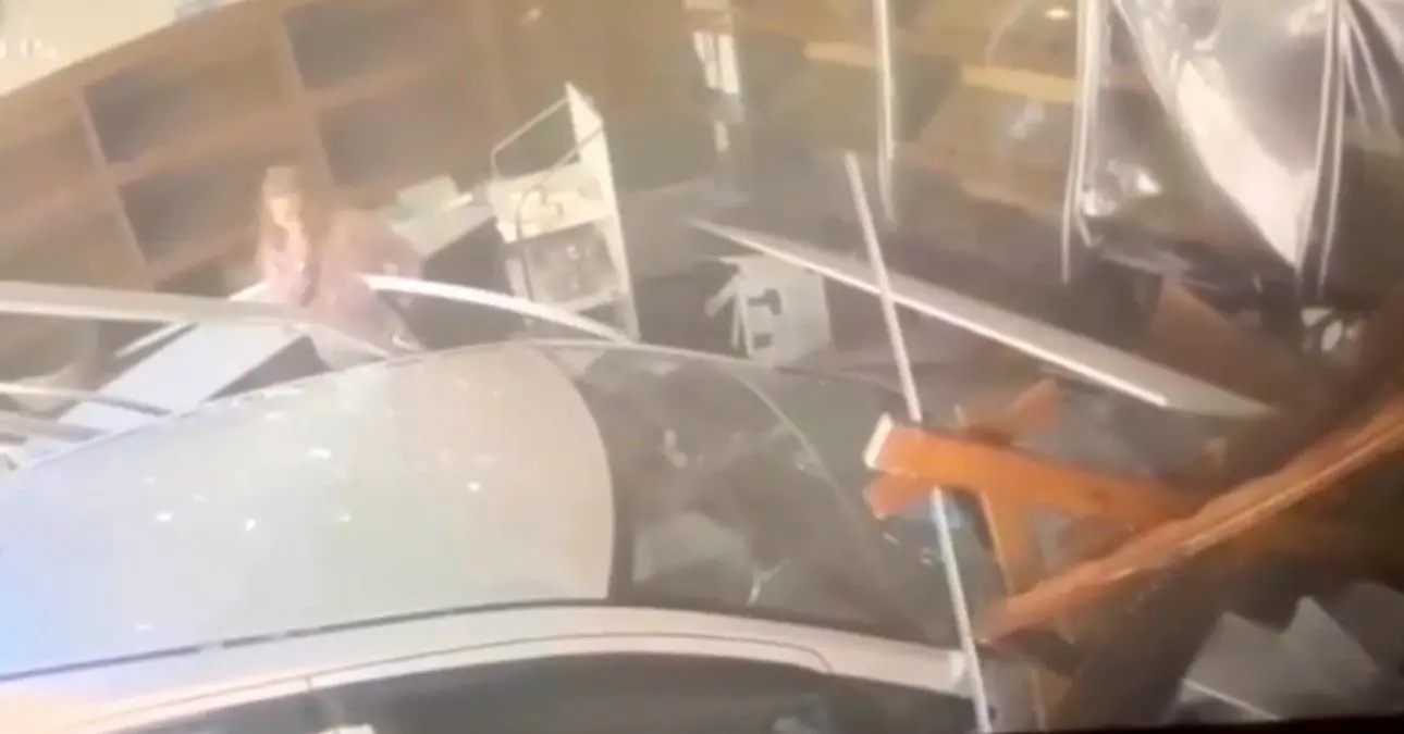 edirnede otomobil firina daldi 4 yarali H1LlcpH7.jpg