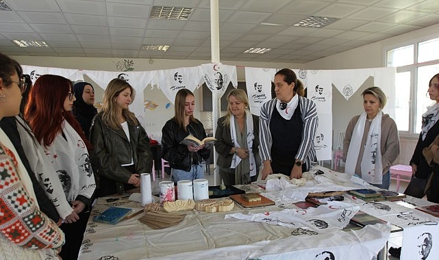 eude ataturk temali tahta kalip baski sanati atolye calismasi yapildi AeMa4hSC.jpg