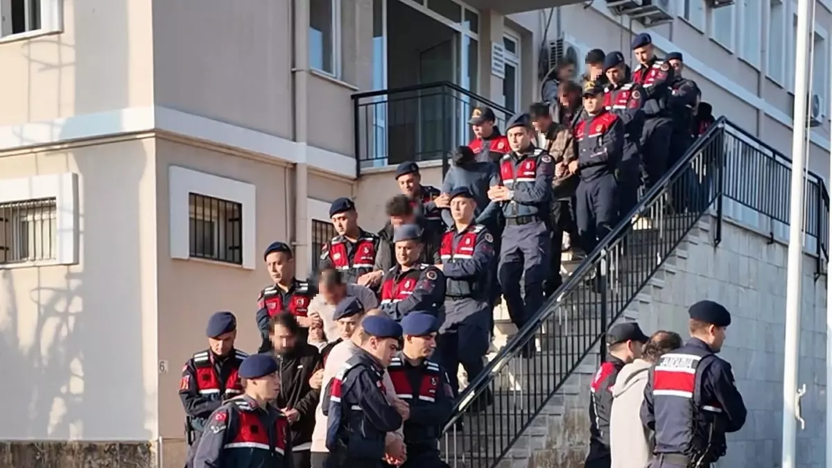 sahte borsa uygulamasina operasyon 12 tutuklama jeNaiYki.jpg