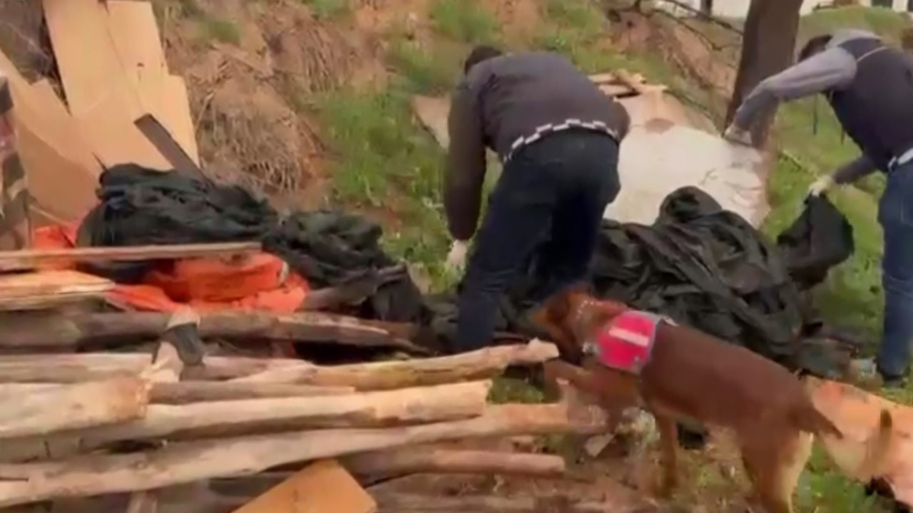 Jandarma Operasyonu: Topraktan Uyuşturucu ve Nakit Para Çıktı