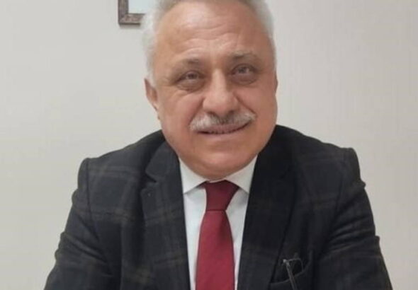 bursa-siyasetinin-taninan-ismi-eczaci-ayhan-ozbek-hayatini-kaybetti-bVwfHg4u