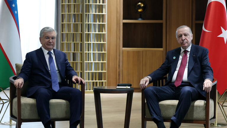 erdogan-ozbekistan-cumhurbaskan-mirziyoyev-ile-gorustu-e548kqlQ