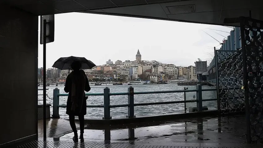 Akomdan saatli uyari istanbula saganak yagis geliyor JUgrbt3x