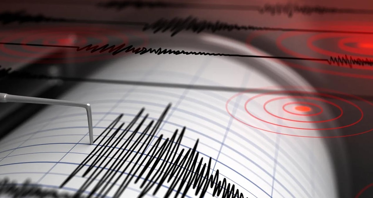 Antalyada 35 buyuklugunde deprem WPfZcgDF
